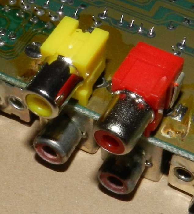 rca_jack_all_mountet.jpg rca_jack_all_mountet.jpg